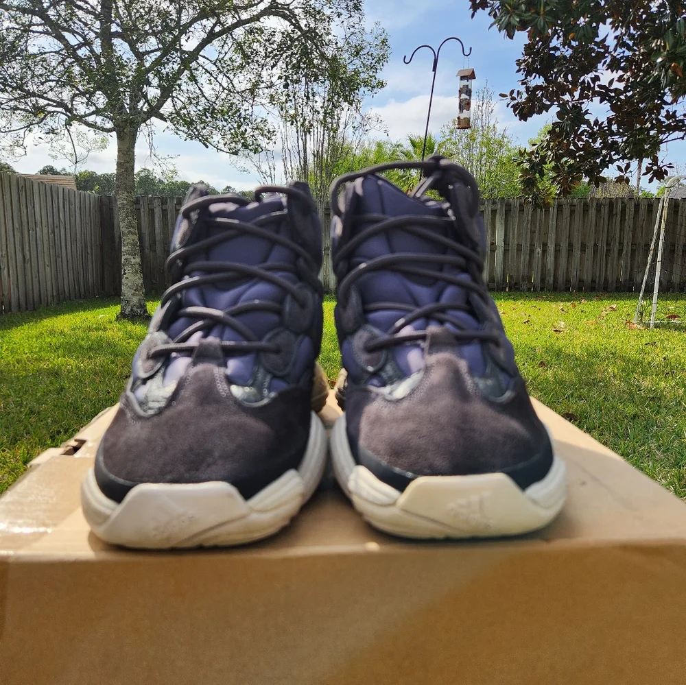 Size 9.5 - adidas Yeezy 500 High Slate